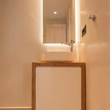 The White House Luxurious & The Little White House Koukounara (Chania)