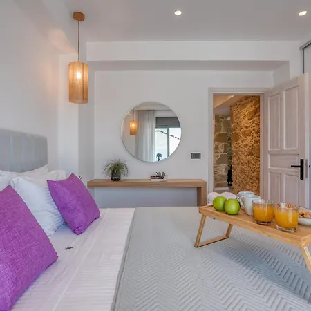 The White House Luxurious & The Little White House Апартаменты Koukounara (Chania)