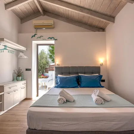 The White House Luxurious & The Little White House * Koukounara (Chania)